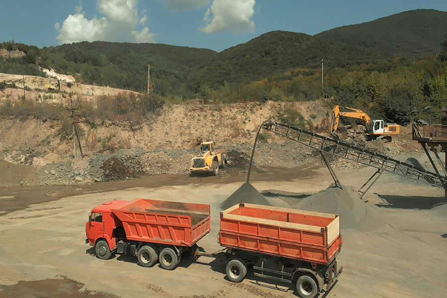 camionetas equipadas para el ingreso a mina